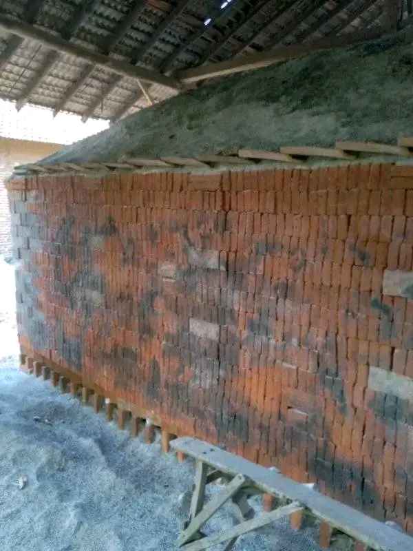 Batu Bata Merah Bolong